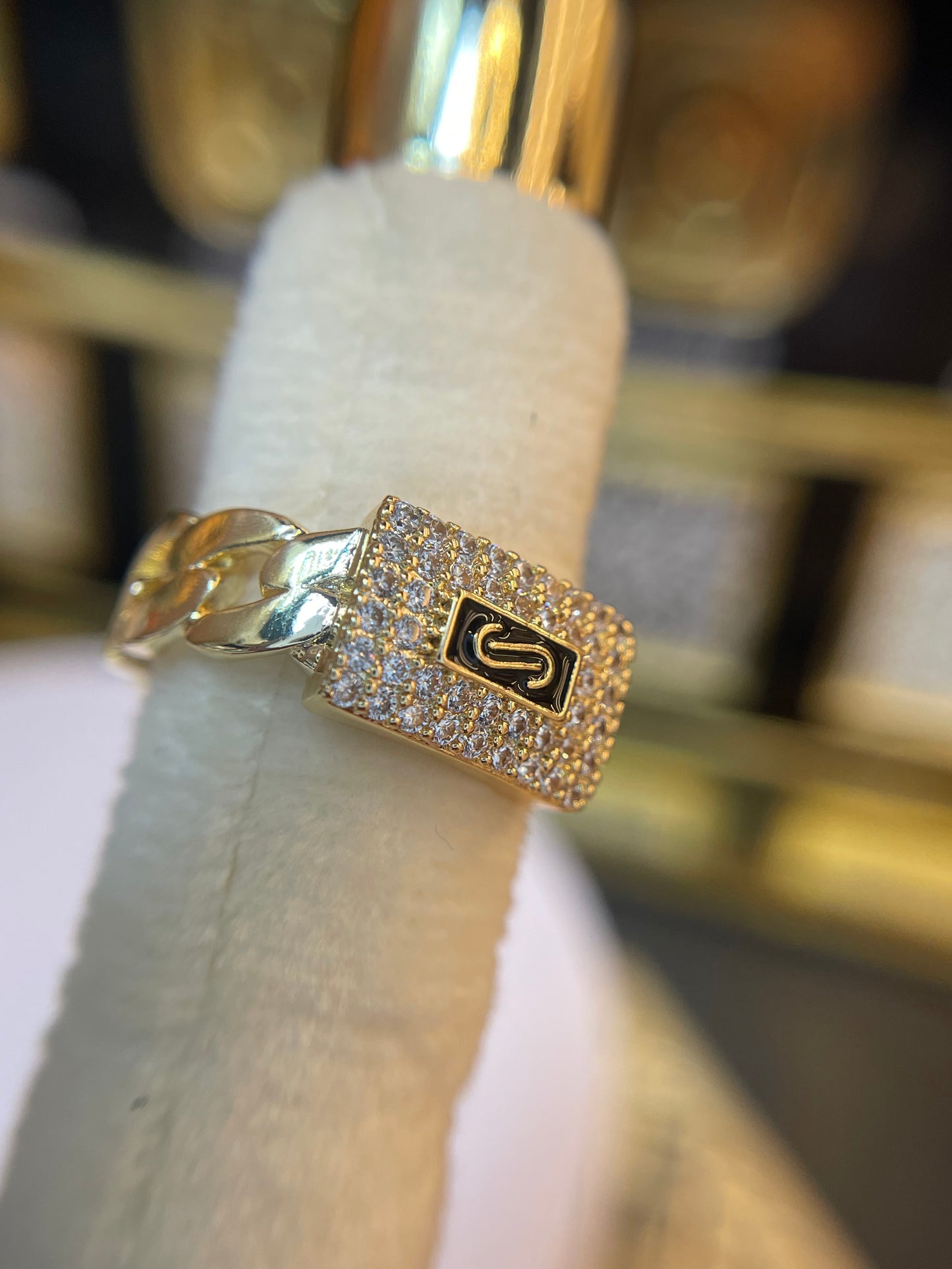 Anillo Luxury Fashion