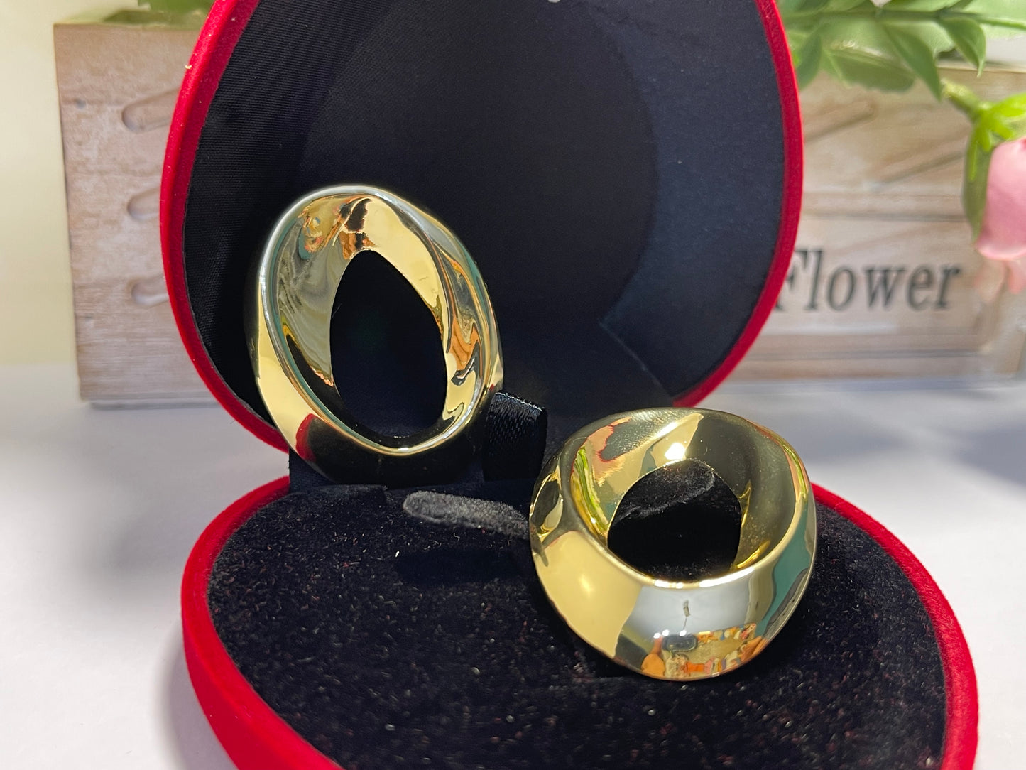 Aretes Luxury Fashion