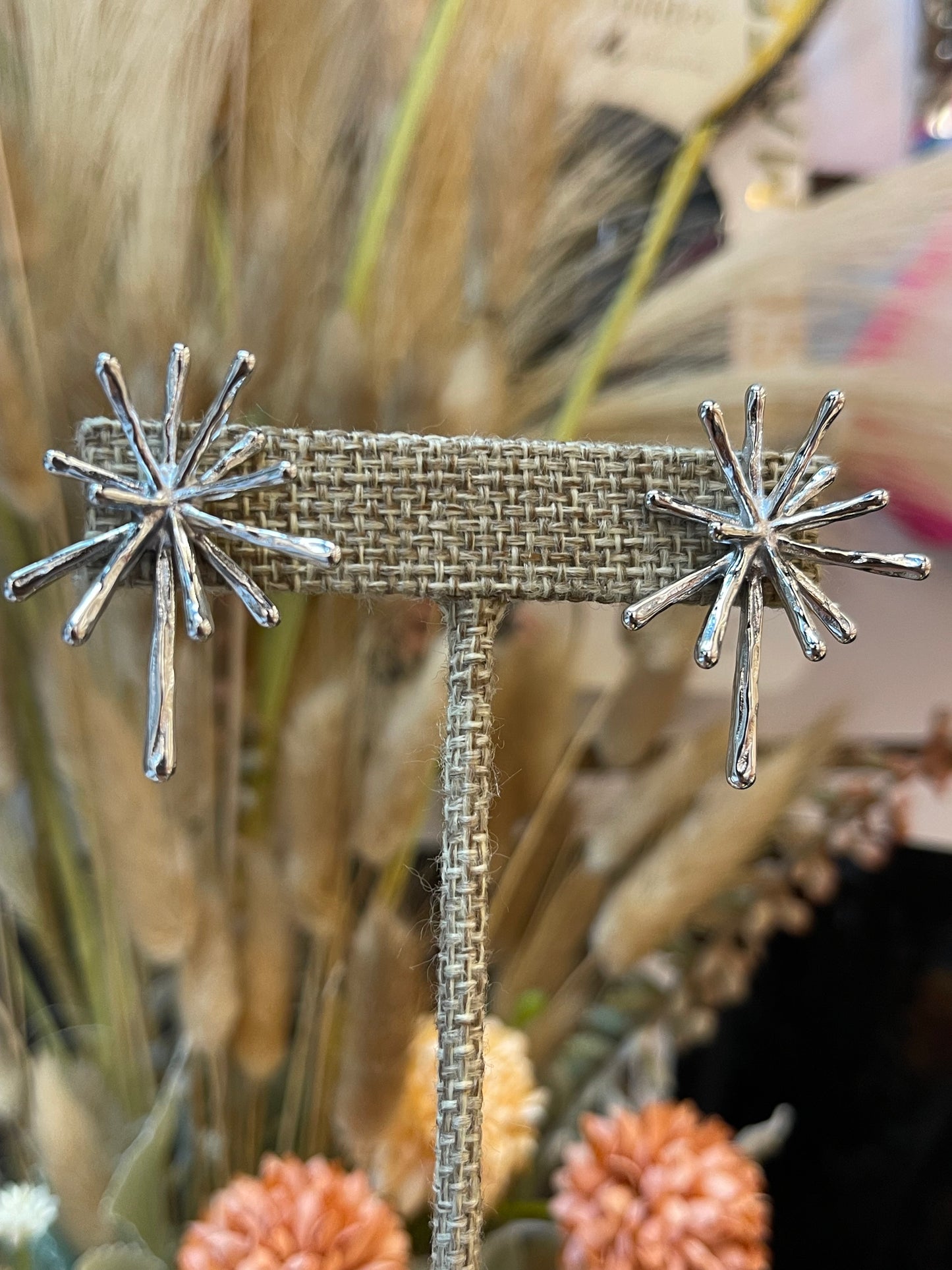 Aretes Luxury Fashion