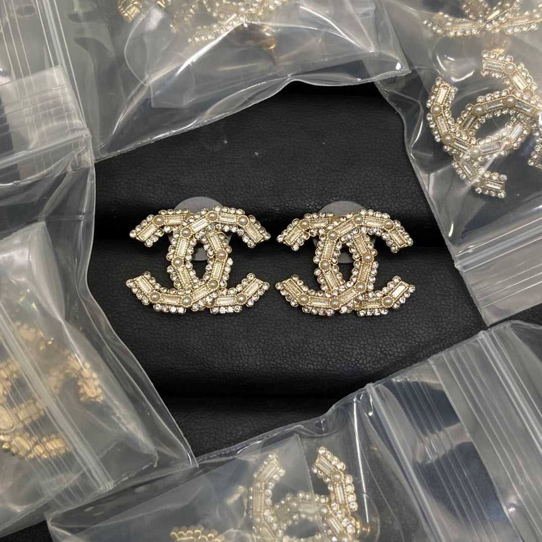 Aretes Chanel