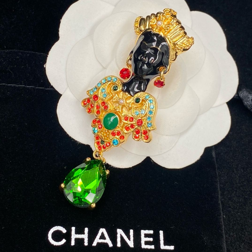 Broche Chanel