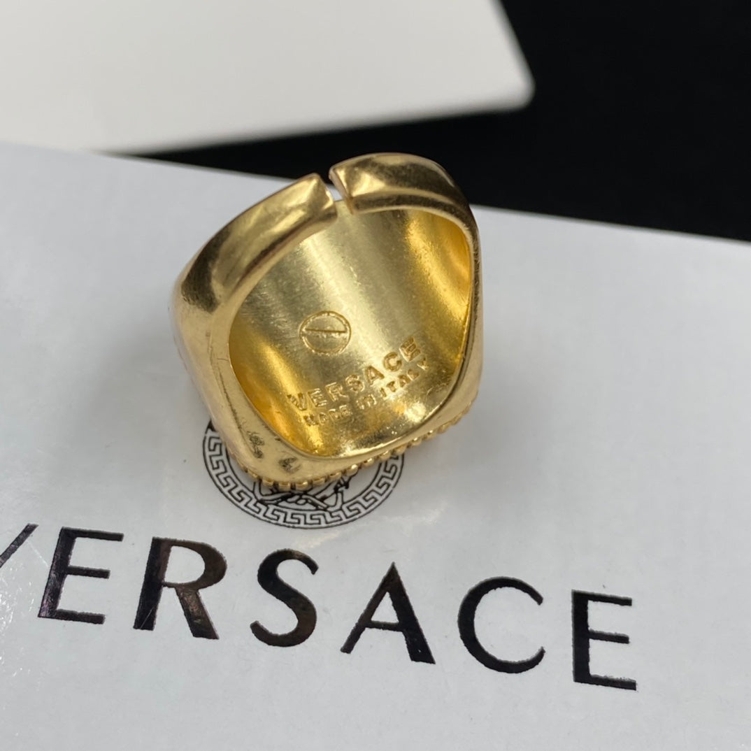Anillo Versace
