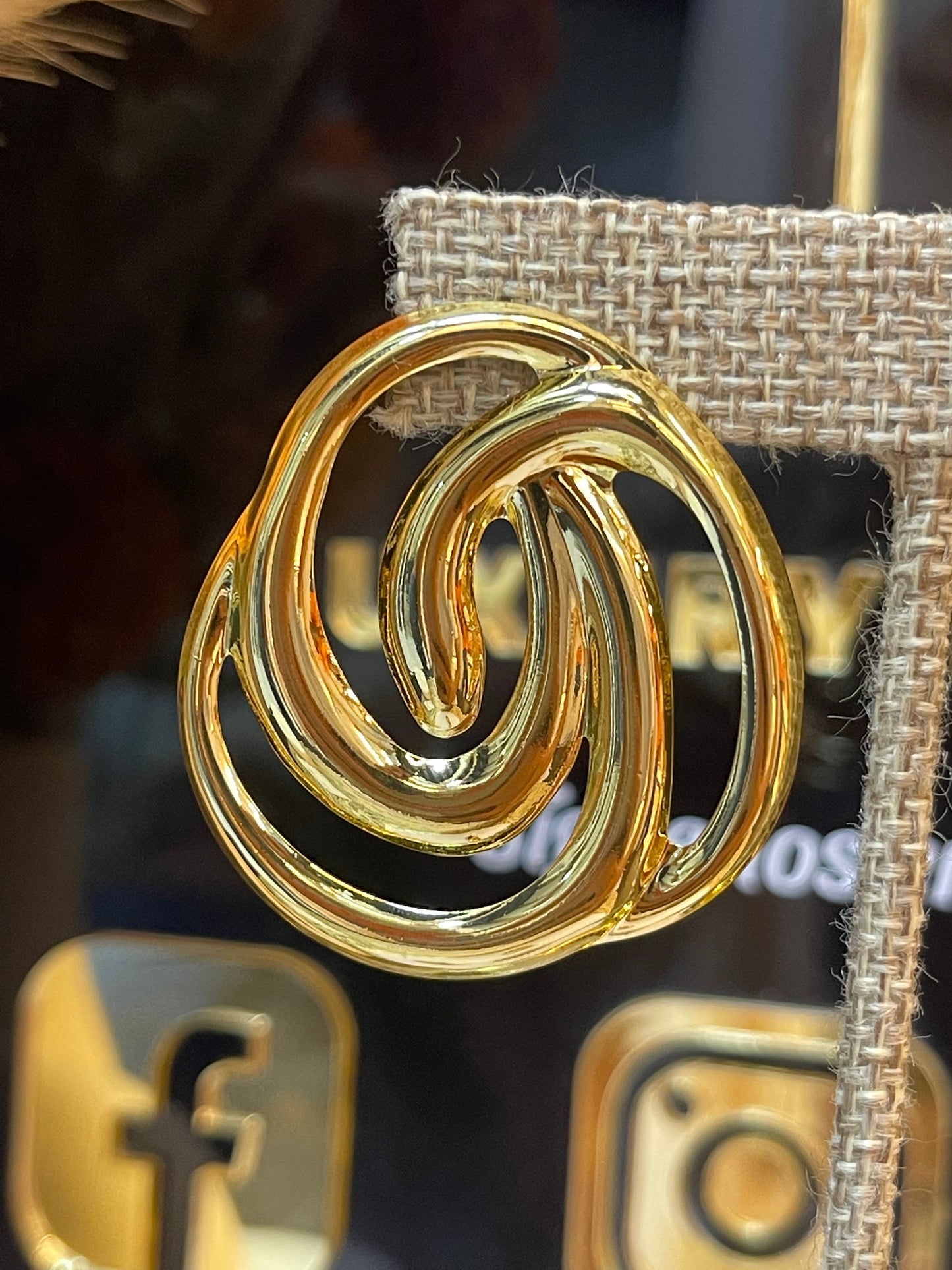 Arete Luxury Fashion