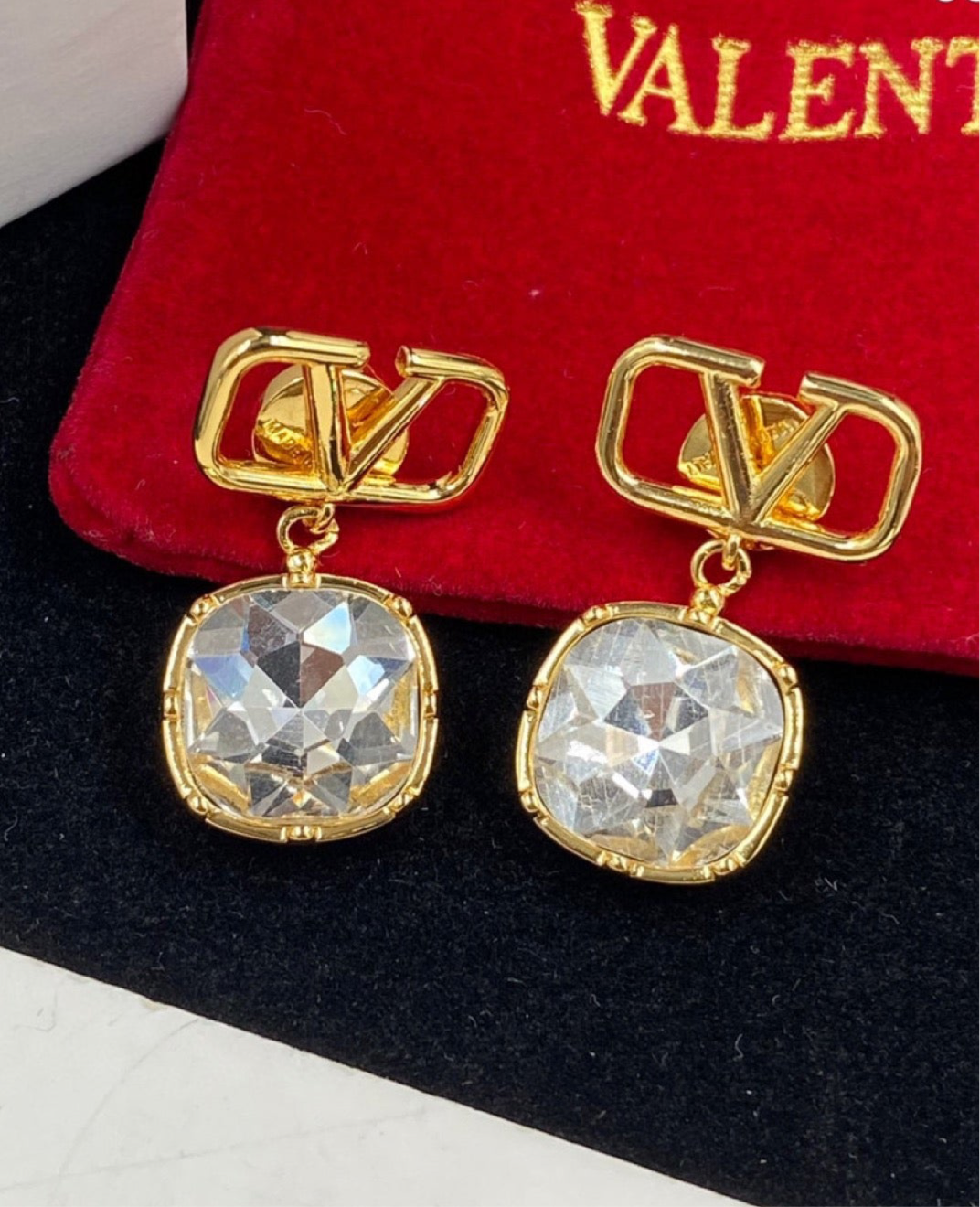 Aretes Valentino