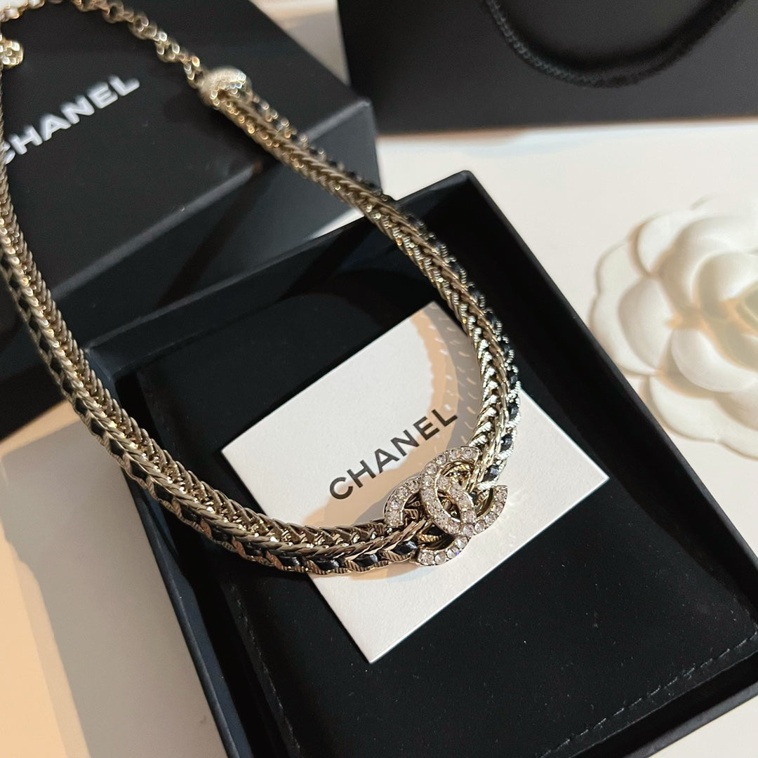 Collar Chanel Blanco Perla