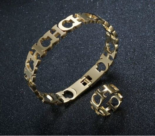 Anillo Carolina Herrera