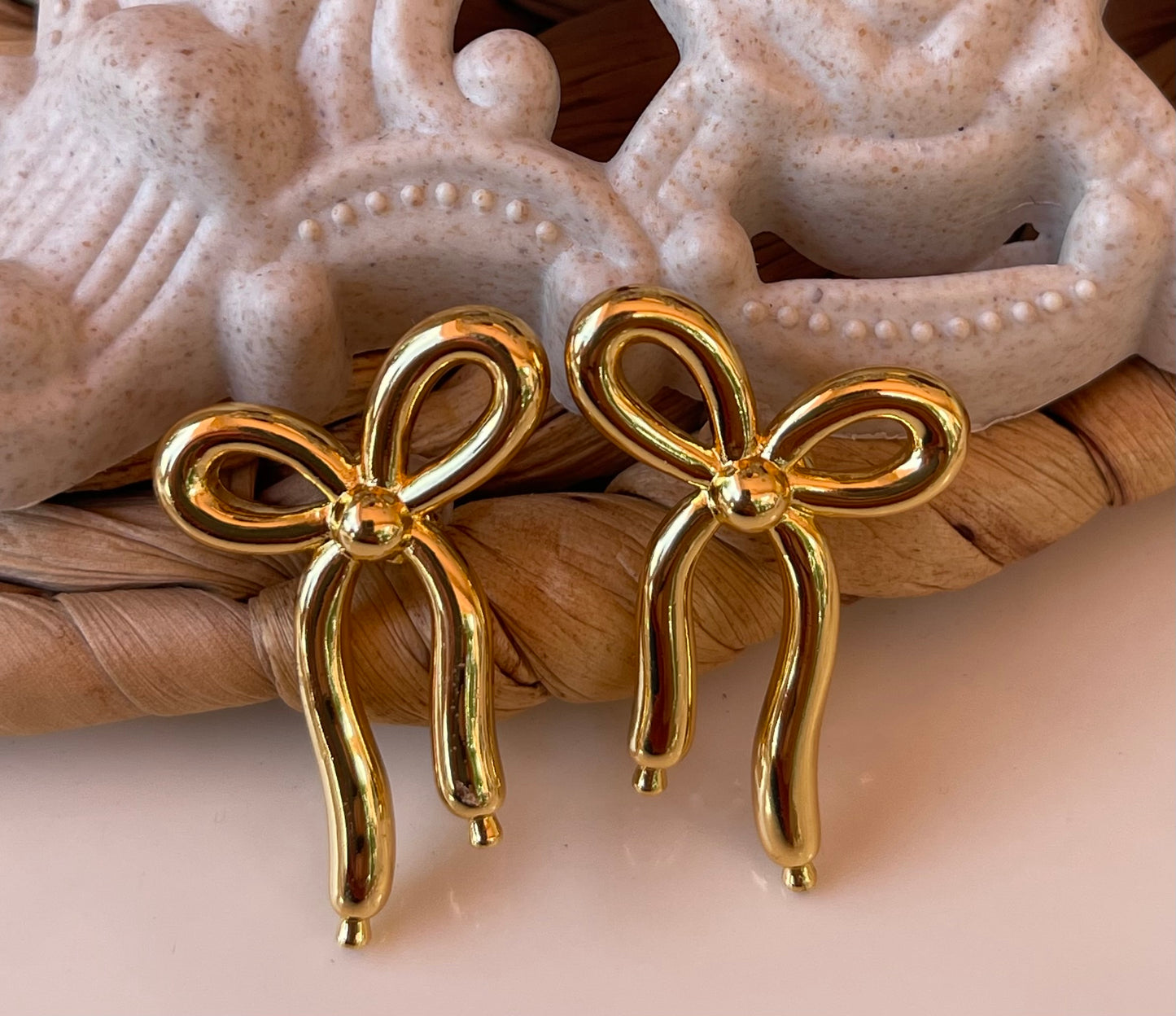 Aretes Luxury Fashion