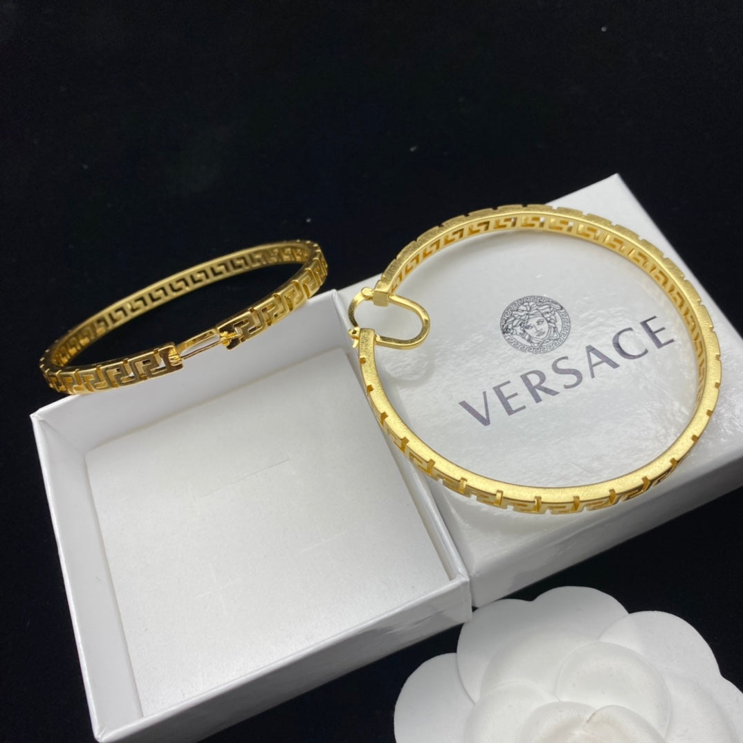 Argollas Versace