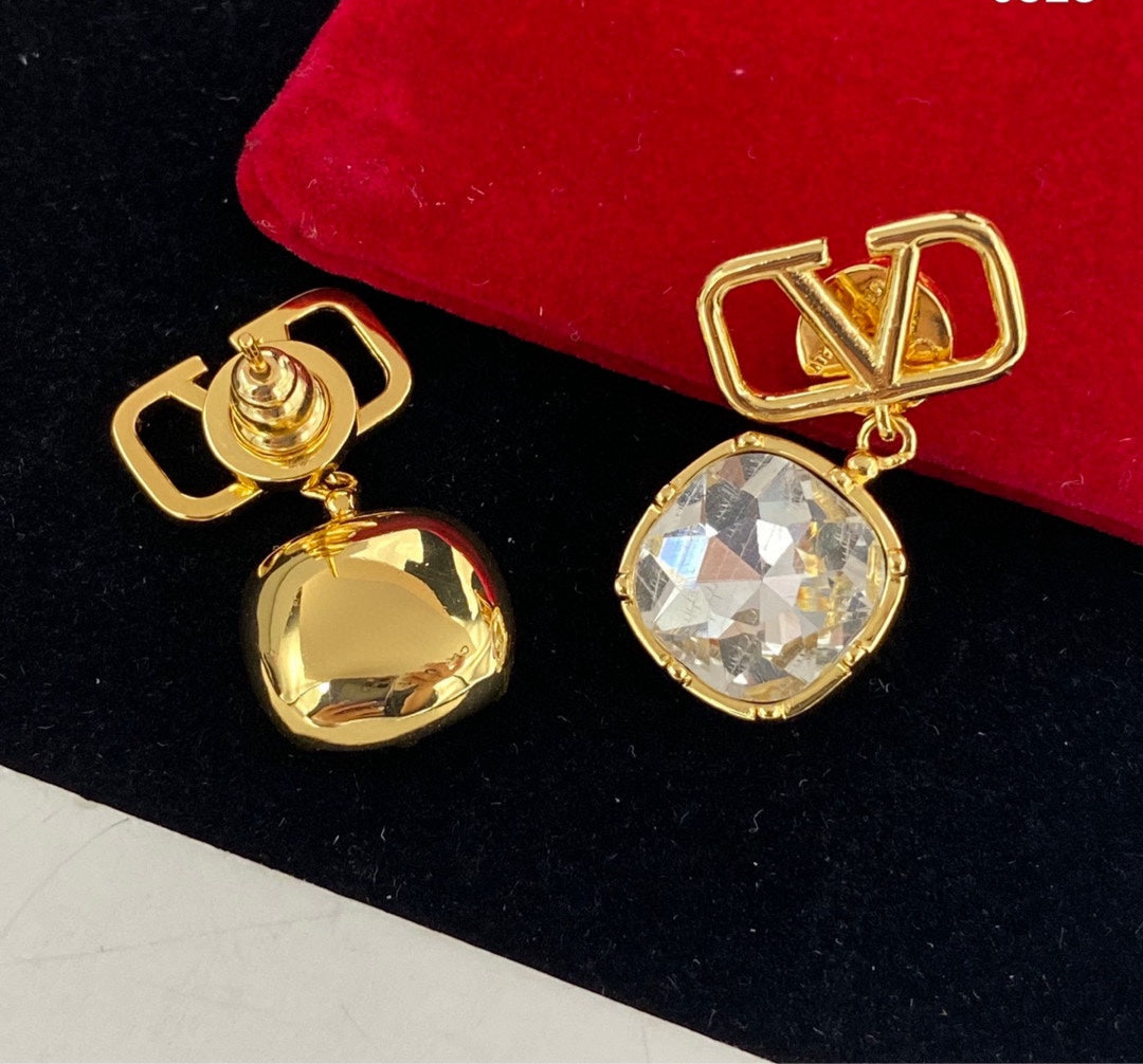Aretes Valentino