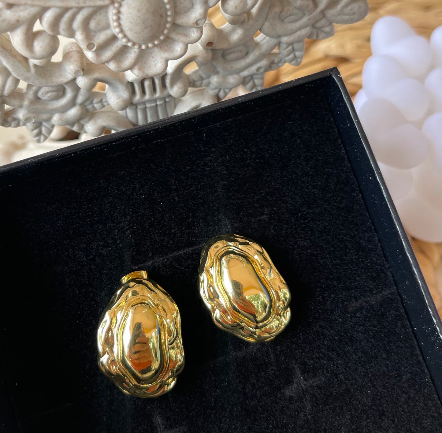 Aretes Luxury Fashion