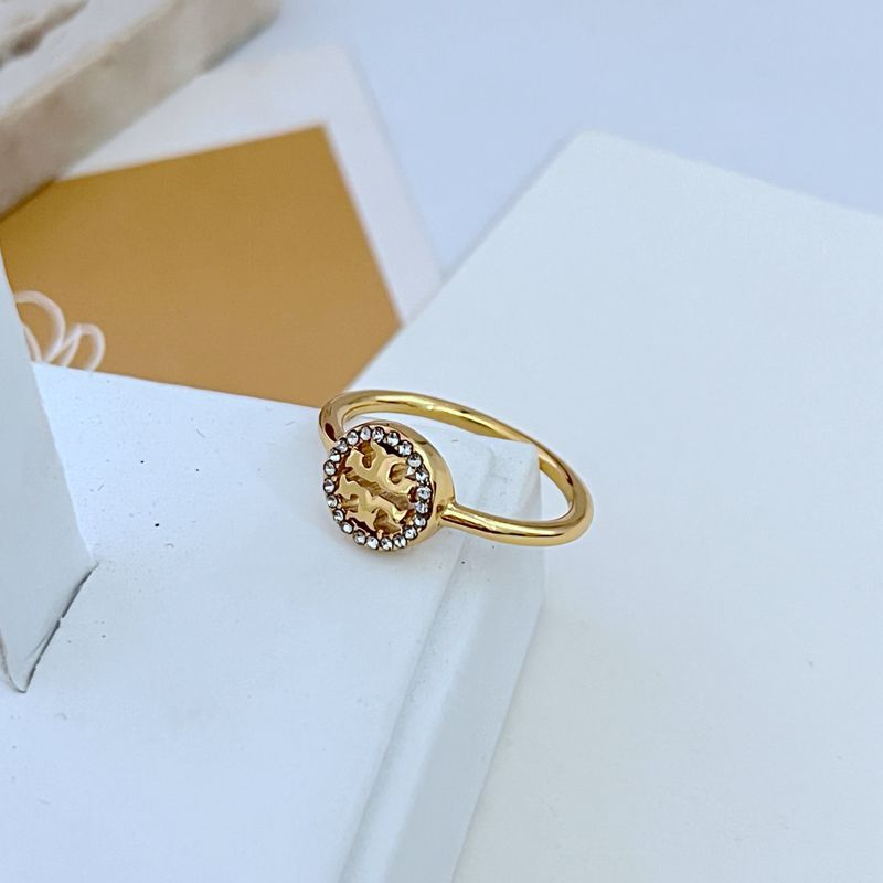 Anillo Tory Burch