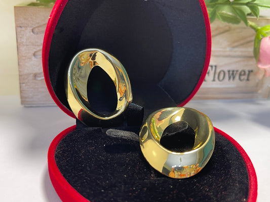 Aretes Luxury Fashion