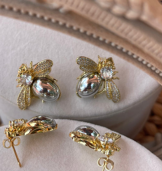 Aretes Luxury Fashion