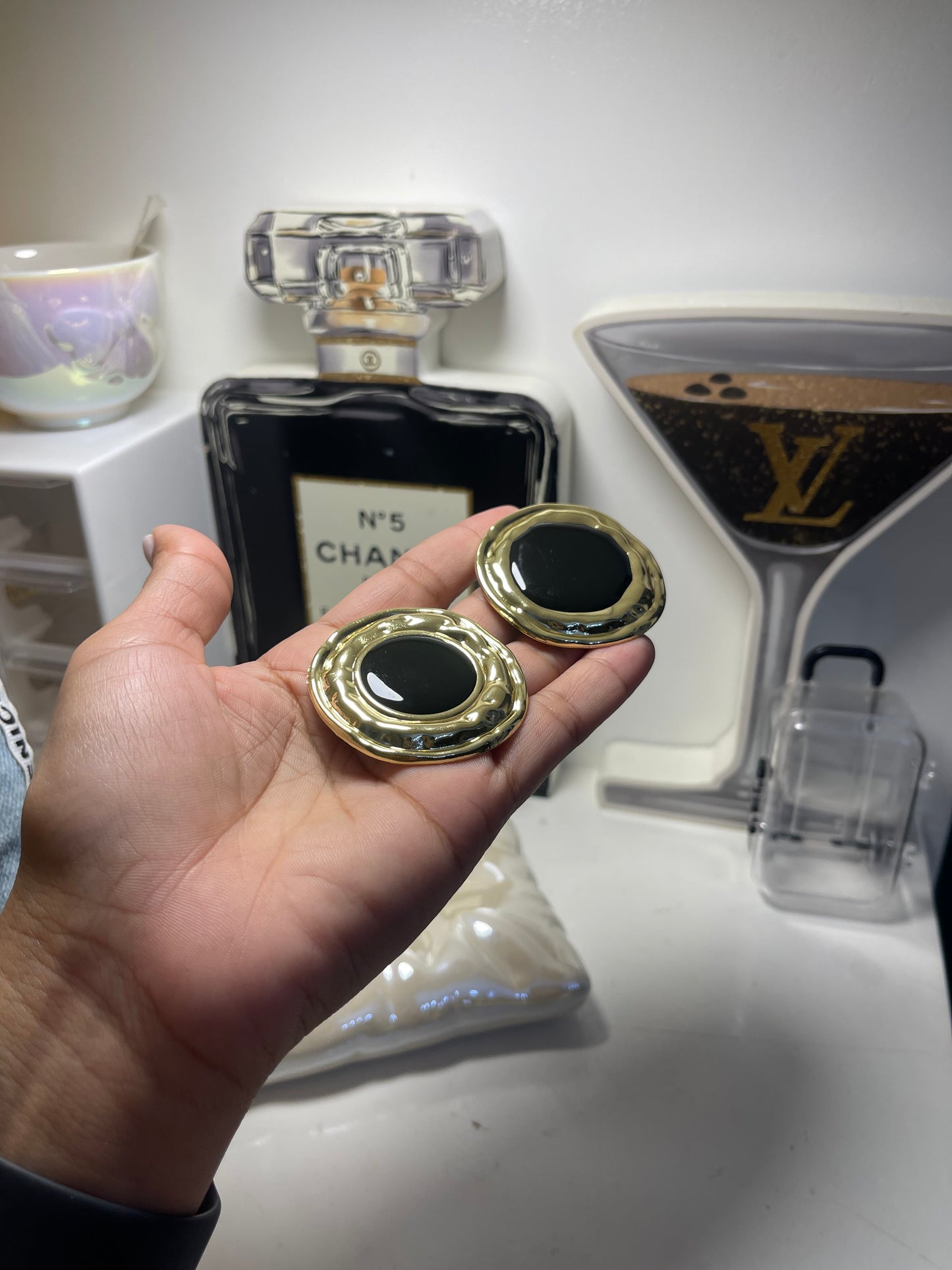 Aretes Luxury Fashion