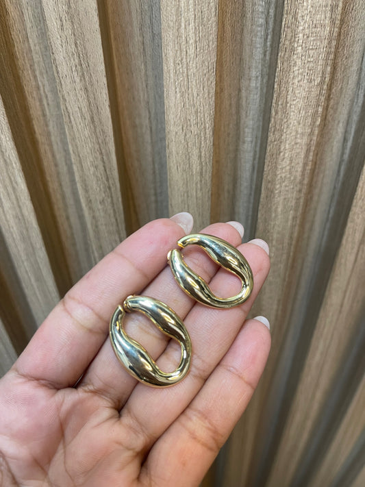 Aretes Luxury Fashion