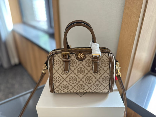 Cartera Tory Burch