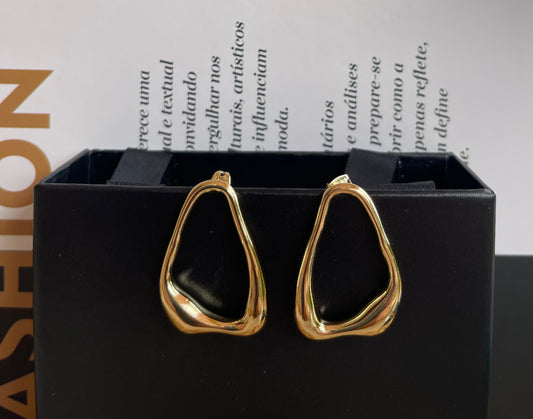 Aretes Luxury Fashion