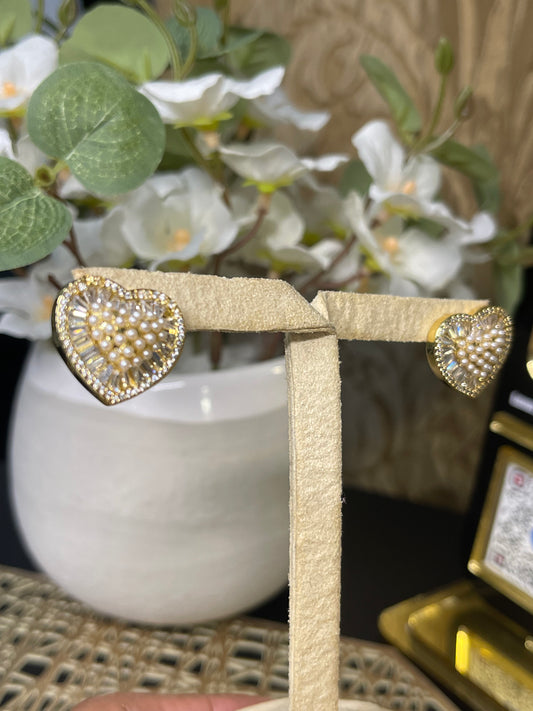 Aretes Luxury Fashion