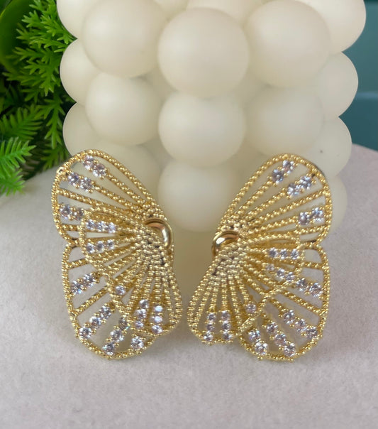 Aretes Luxury Fashion
