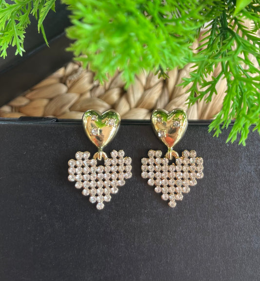 Aretes Luxury Fashion