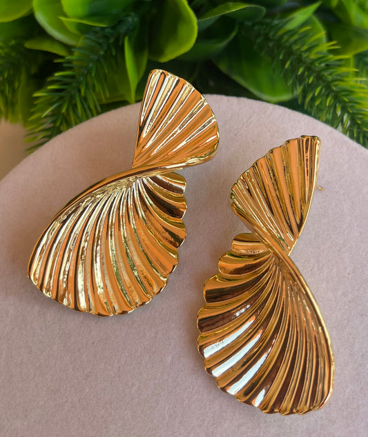 Aretes Luxury Fashion
