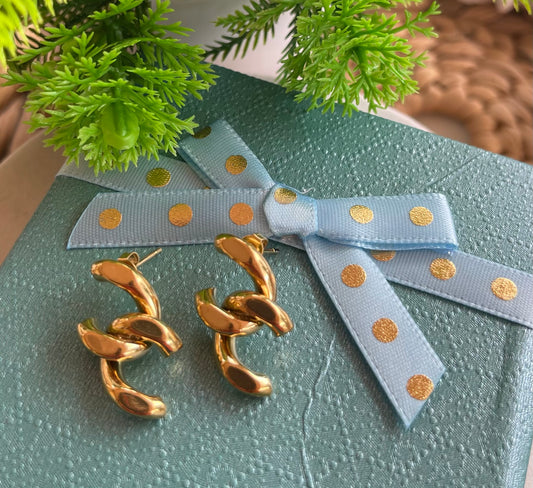 Aretes Luxury Fashion