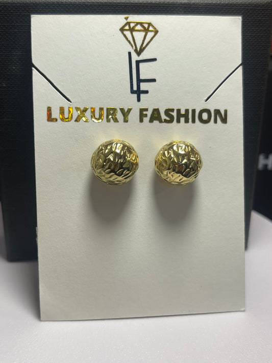 Aretes Luxury Fashion