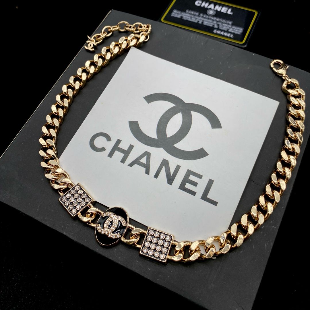 Collar Chanel