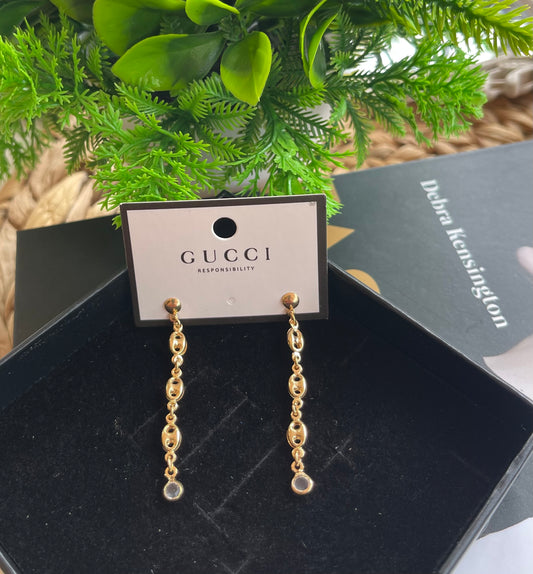 Aretes Luxury Fashion