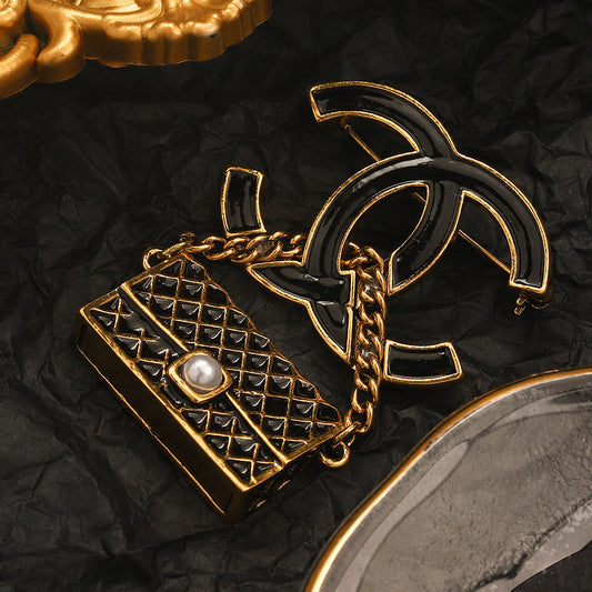 Broche Chanel