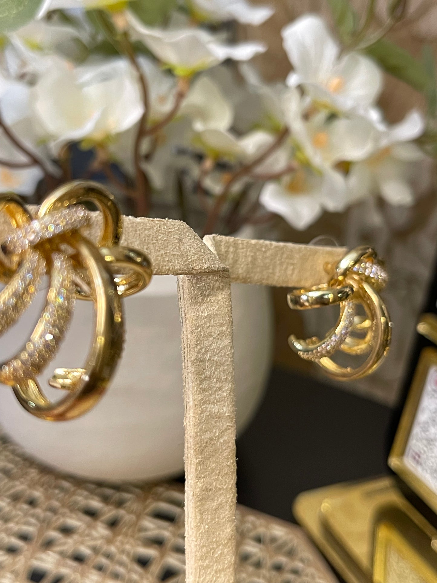 Arete Luxury Fashion