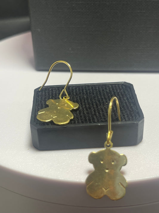 Aretes Luxury Fashion
