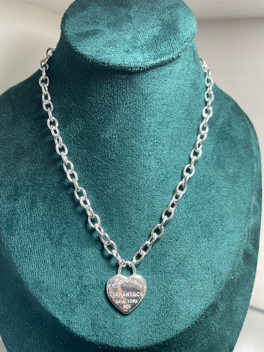 Cadena Tiffany & CO.