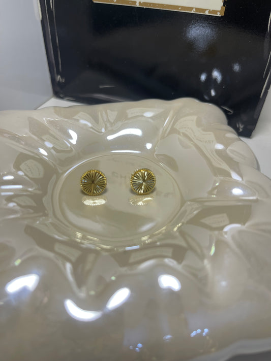 Aretes Luxury Fashion