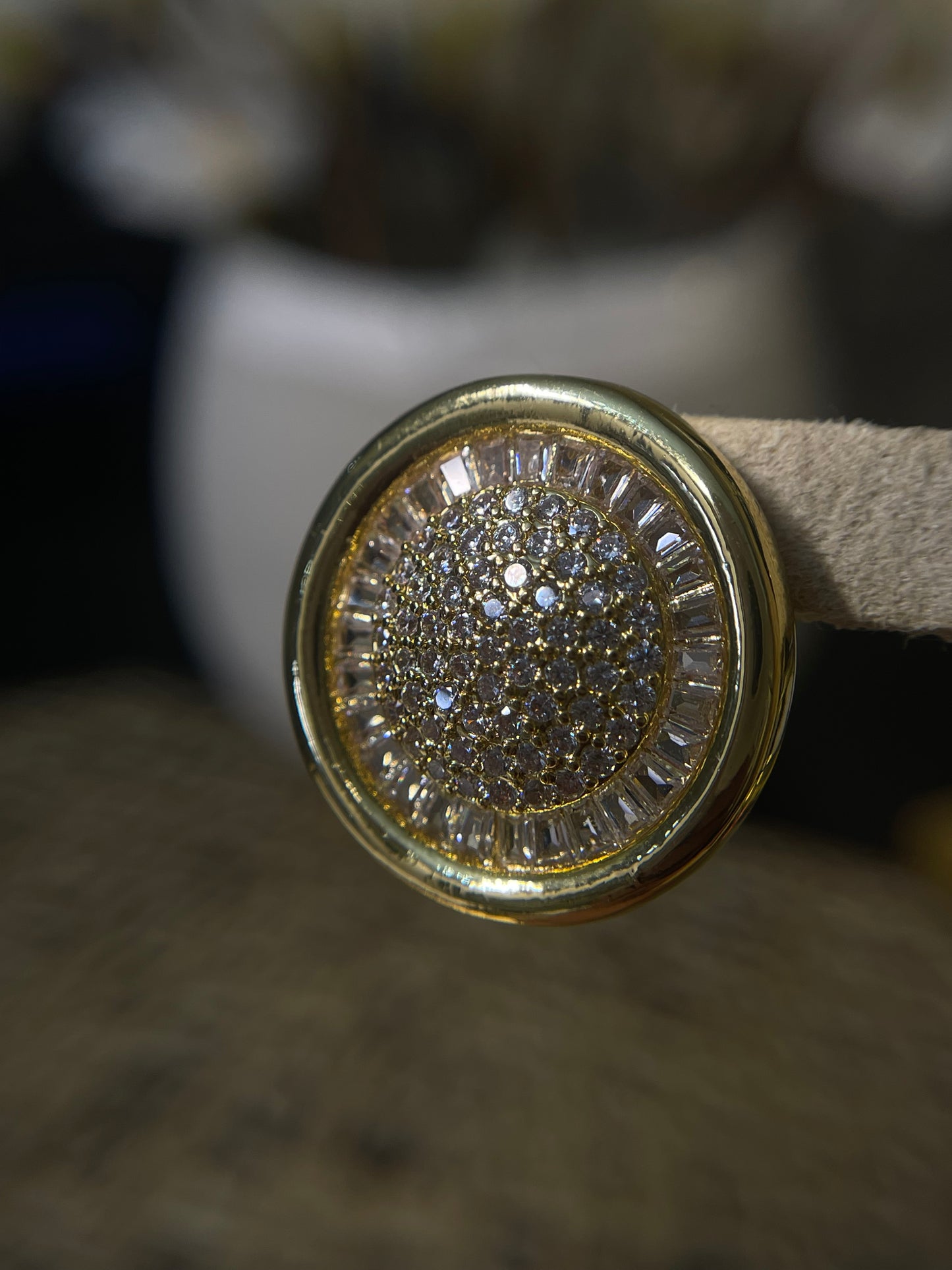 Aretes Luxury Fashion