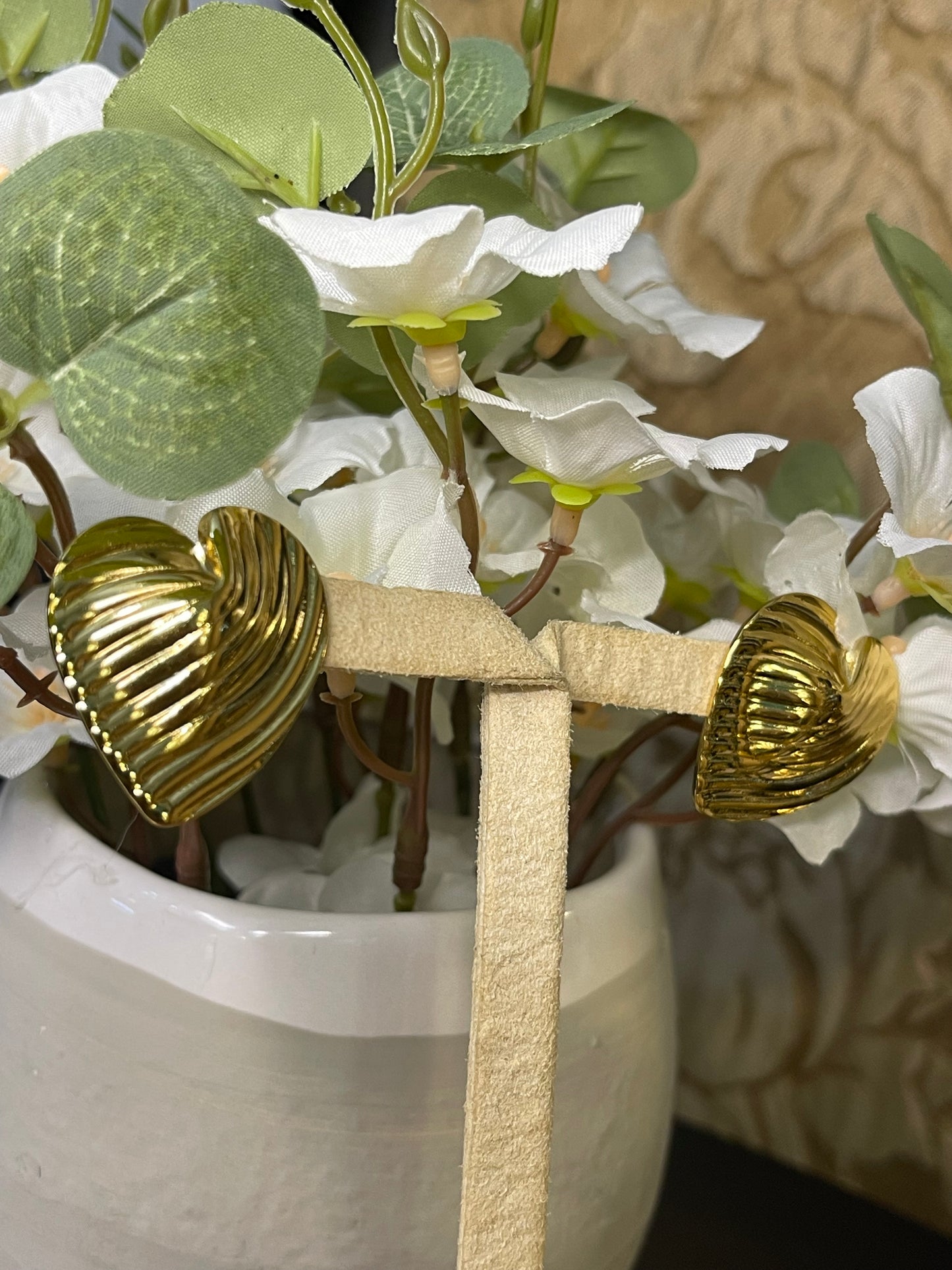 Aretes Luxury Fashion