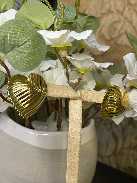 Aretes Luxury Fashion