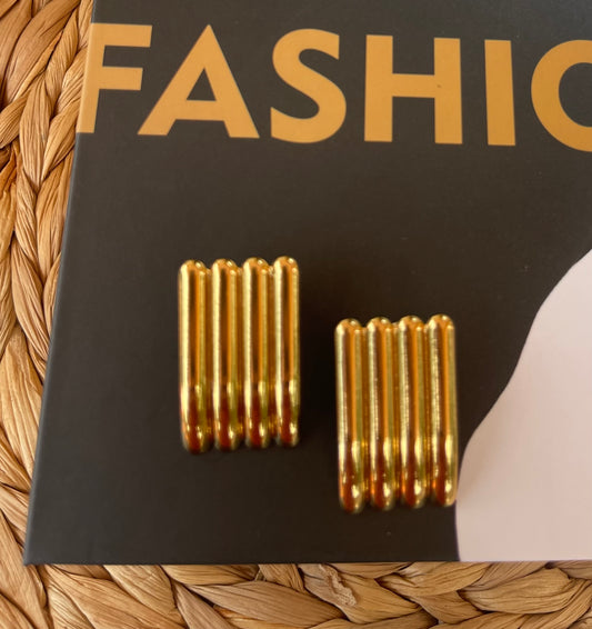 Aretes Luxury Fashion