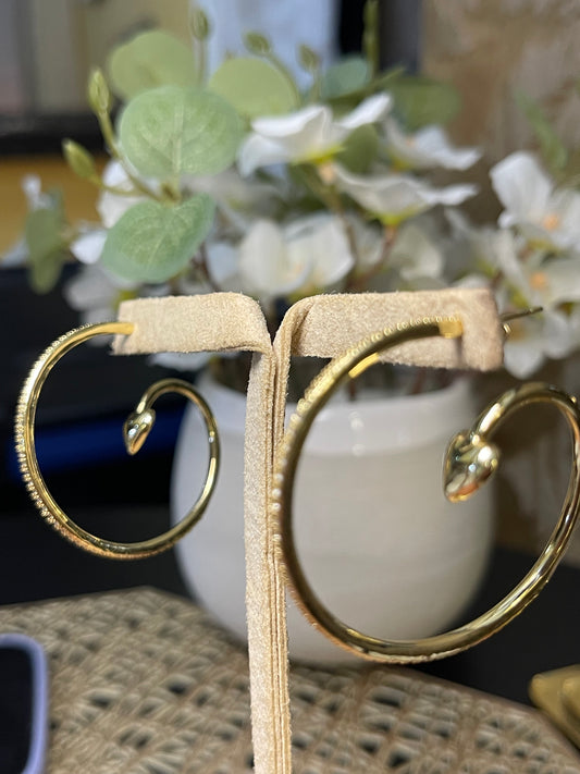 Aretes Luxury Fashion