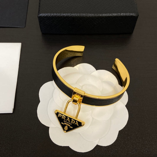 Brazalete Prada