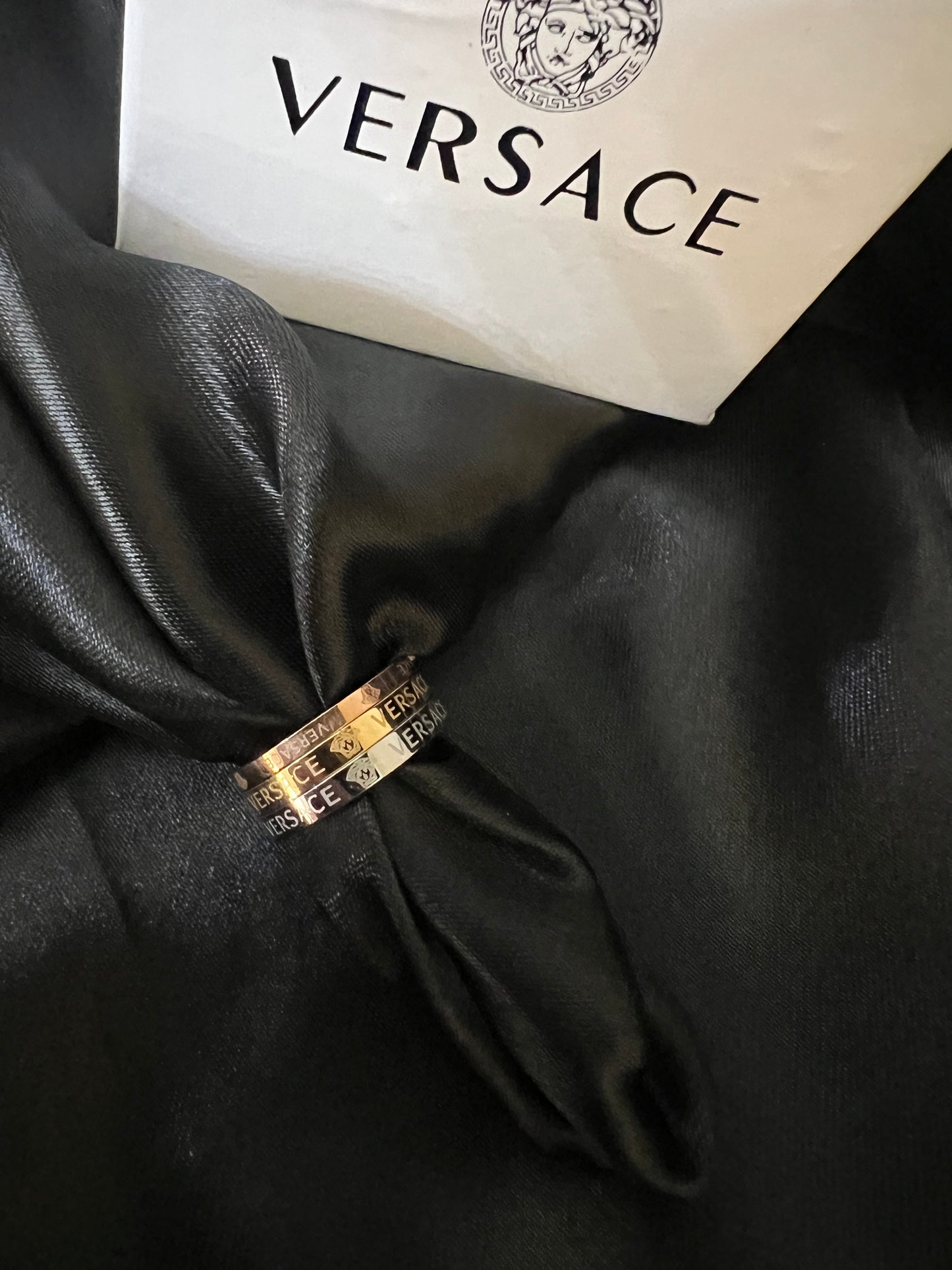 Set de Anillo Versace tres tonos