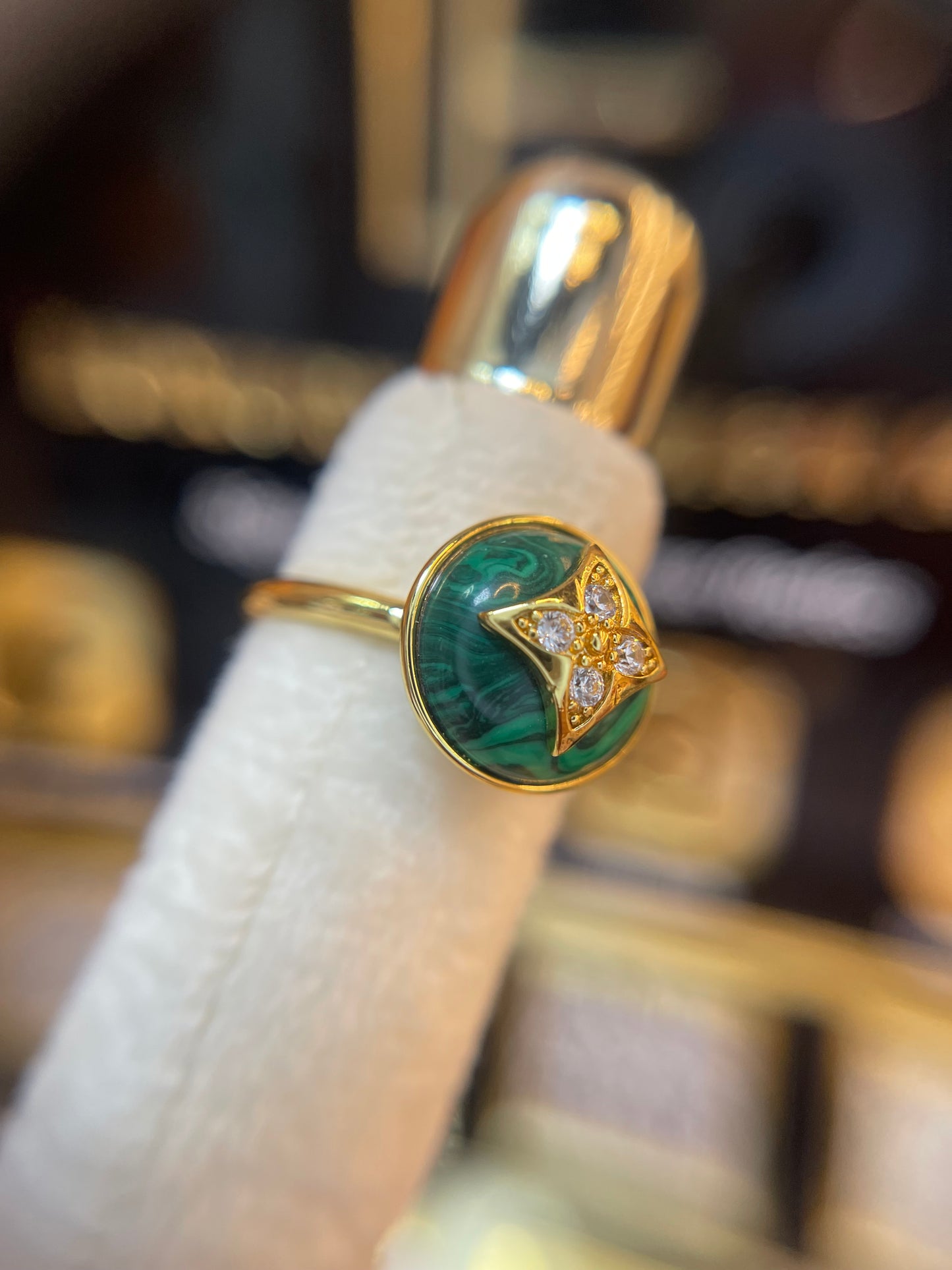 Anillo Luxury Fashion