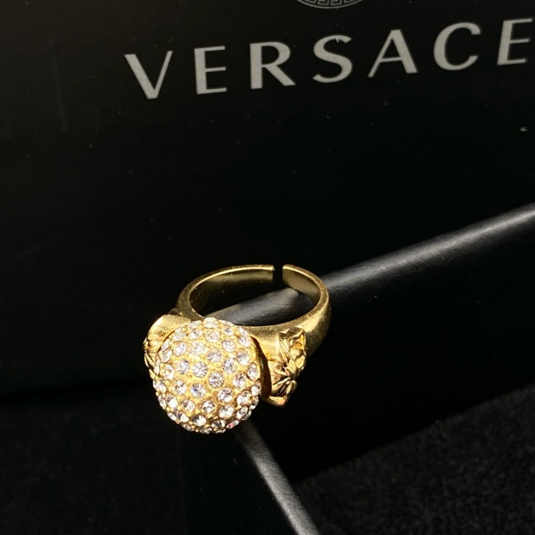 Anillo Versace