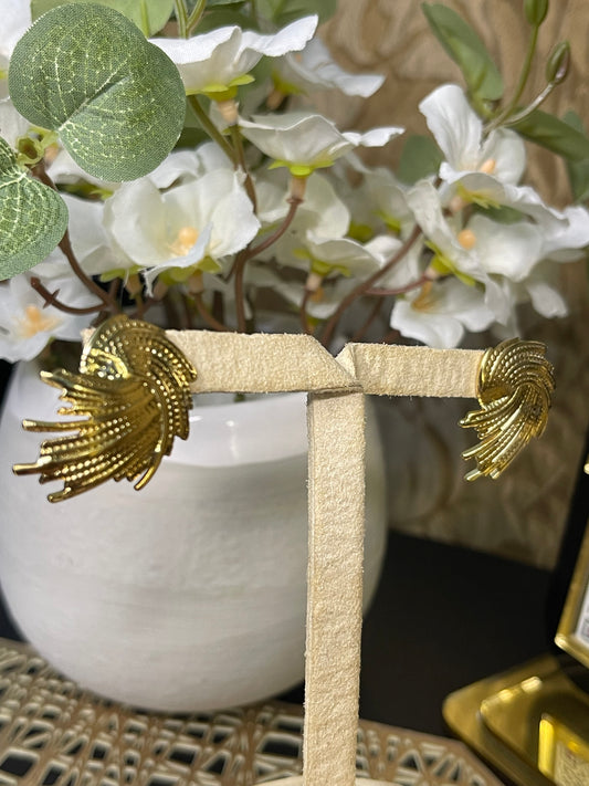 Aretes Luxury Fashion