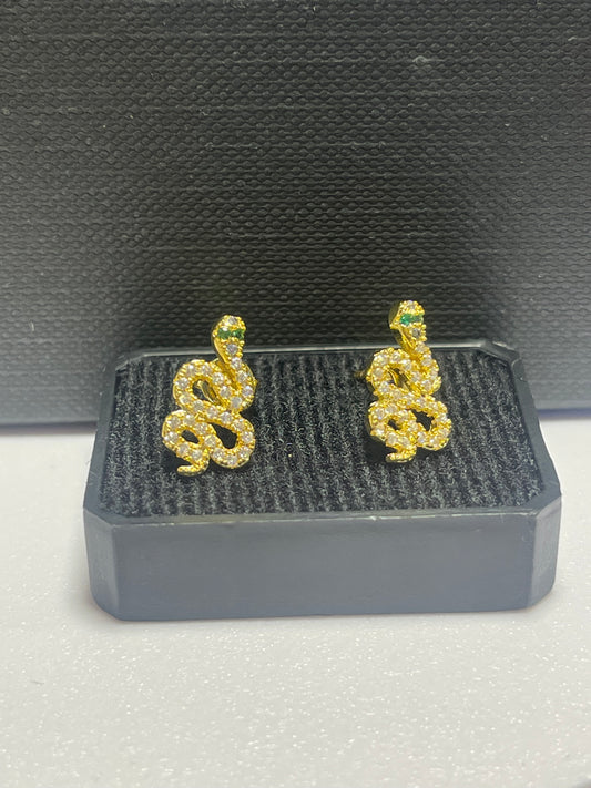 Aretes Luxury Fashion