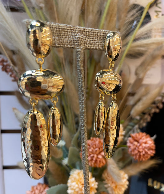 Aretes Luxury Fashion