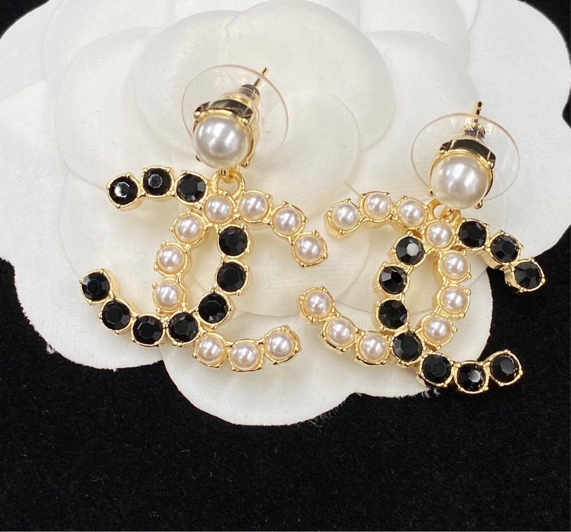 Arete Chanel