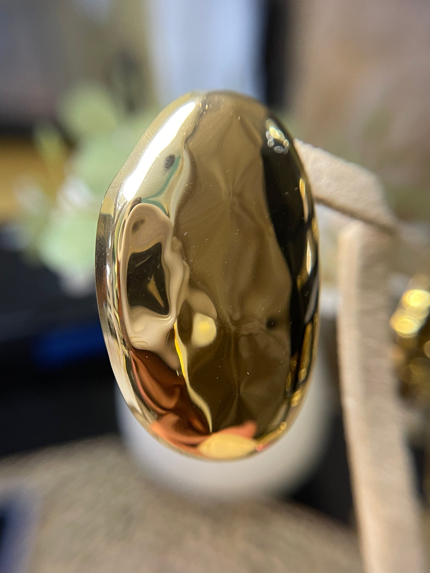 Aretes Luxury Fashion