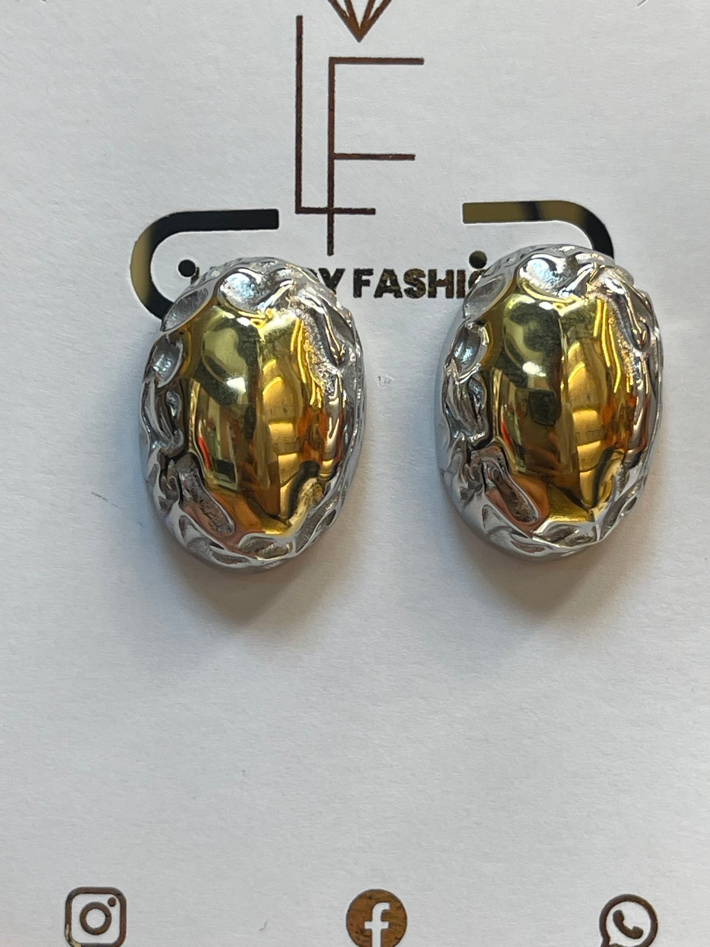 Aretes Luxury Fashion