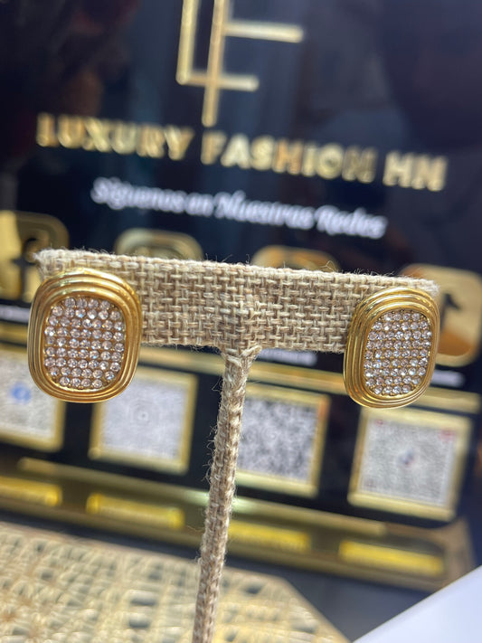 Aretes Luxury Fashion